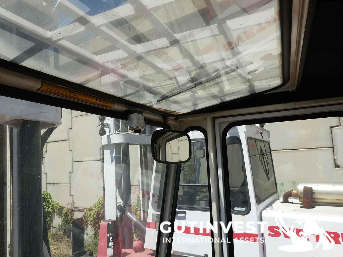 Used 6 - Forklift - 12 Tn
