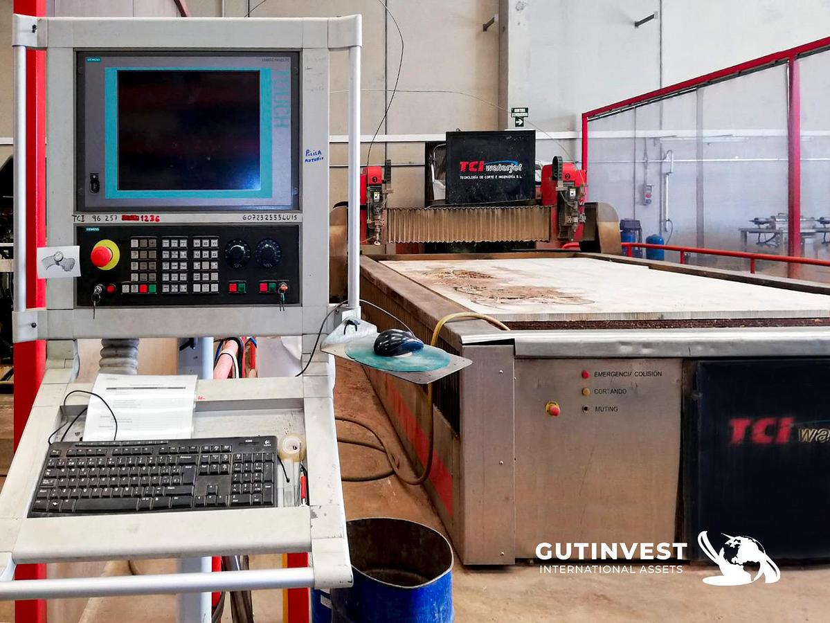 Usado 1 - Máquina de corte por agua doble cabezal