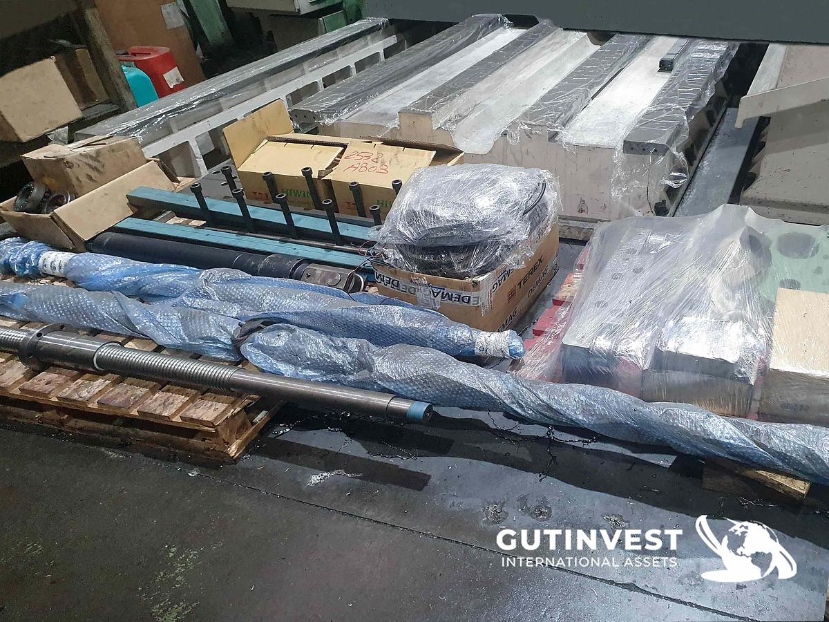 Usado 2 - Fresadora CNC de columna móvil