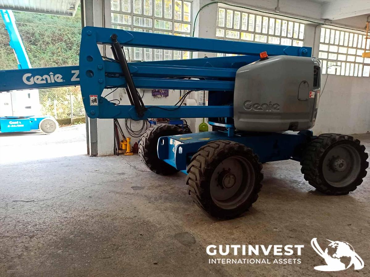 Used 4 - Articulated boom lifts diesel