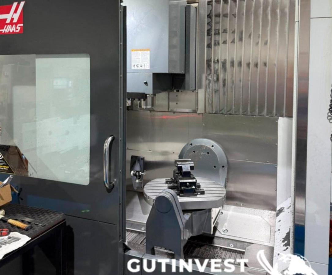 Used 5-Axis CNC Machining Center