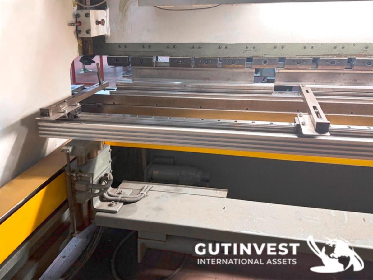 Used Metal Press Brake - 160Tn