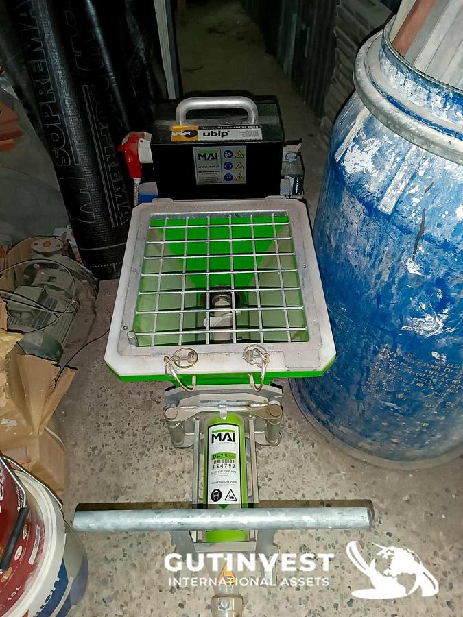 Usado 17 - Máquina para el bombeo y proyectado de materiales premezcla