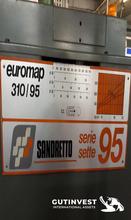 Usado 5 - Inyectora de plástico 95Tn