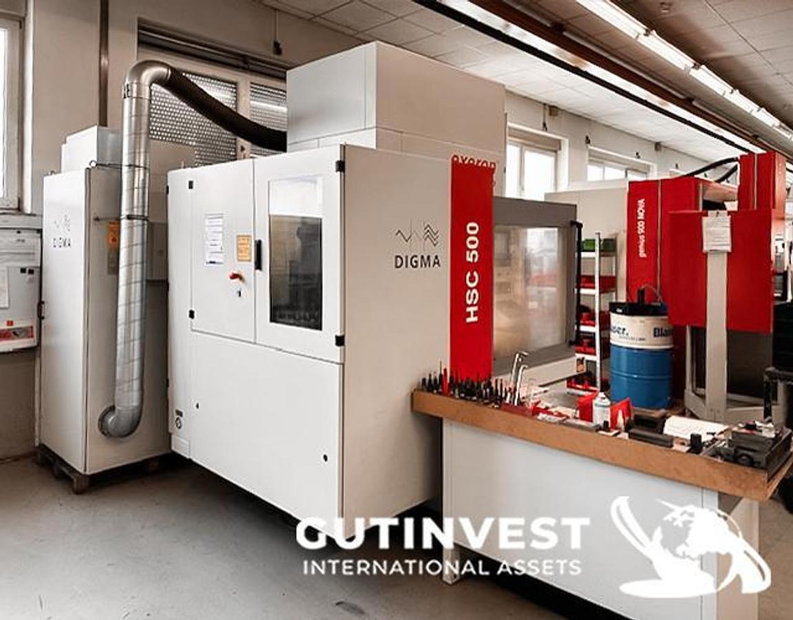 Used 1 - CNC Machining Center - 3 Axis