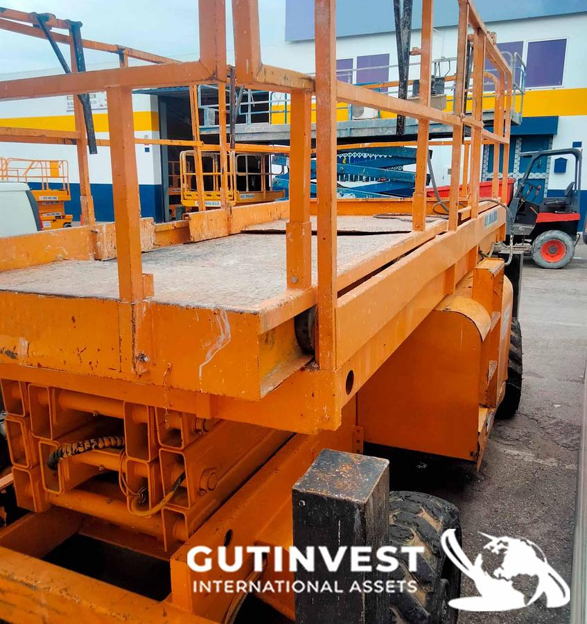 Used 3 - Diesel scissor platform