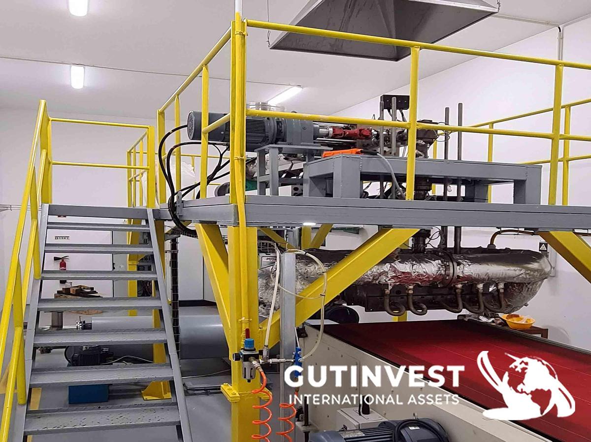 Usado 1 - Linea de extrusión Meltblown