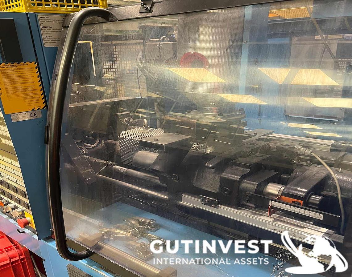 Used Plastic Injection Molding Machine - 80 Ton