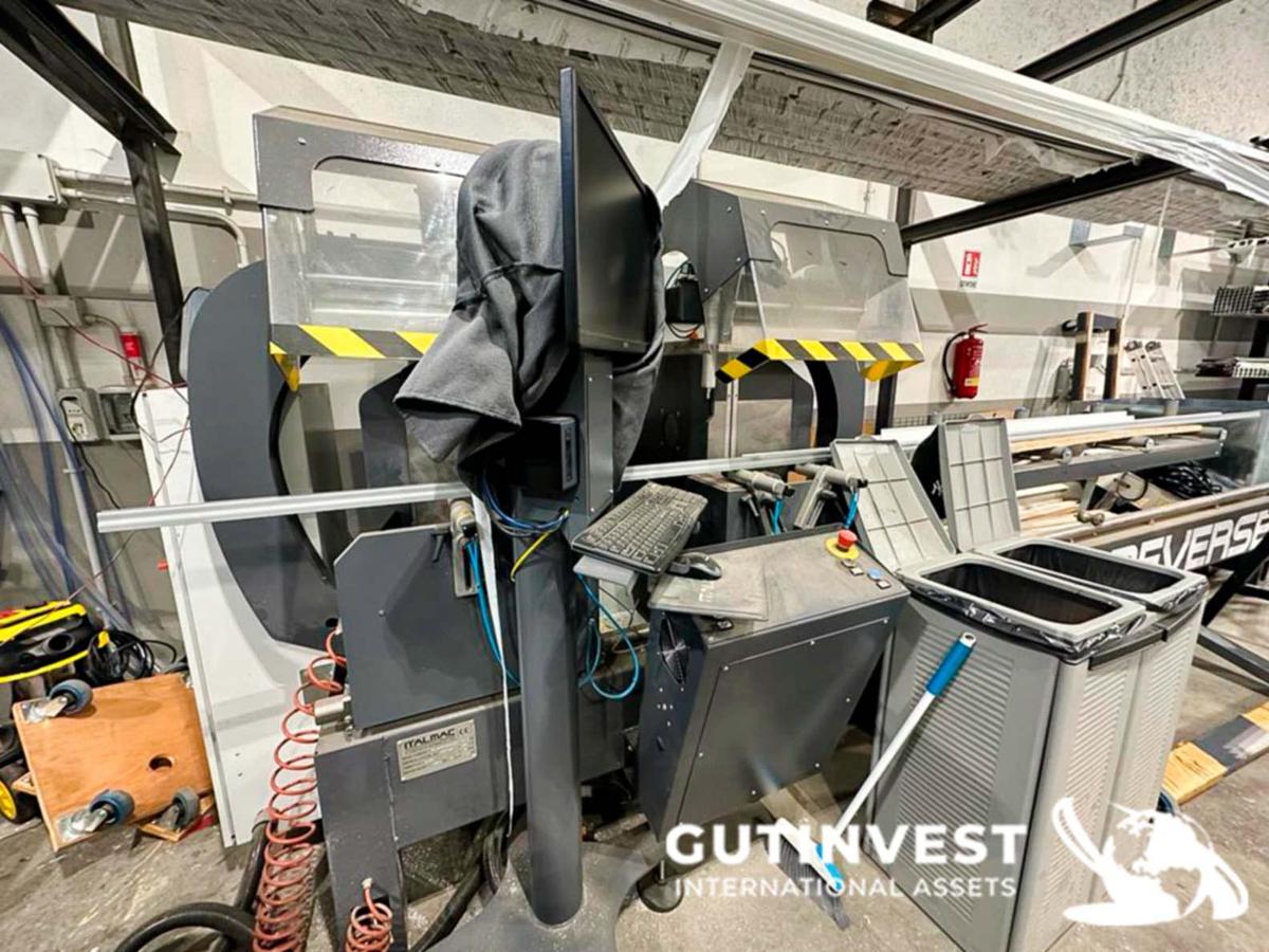 Usado Tronzadora doble cabezal cnc