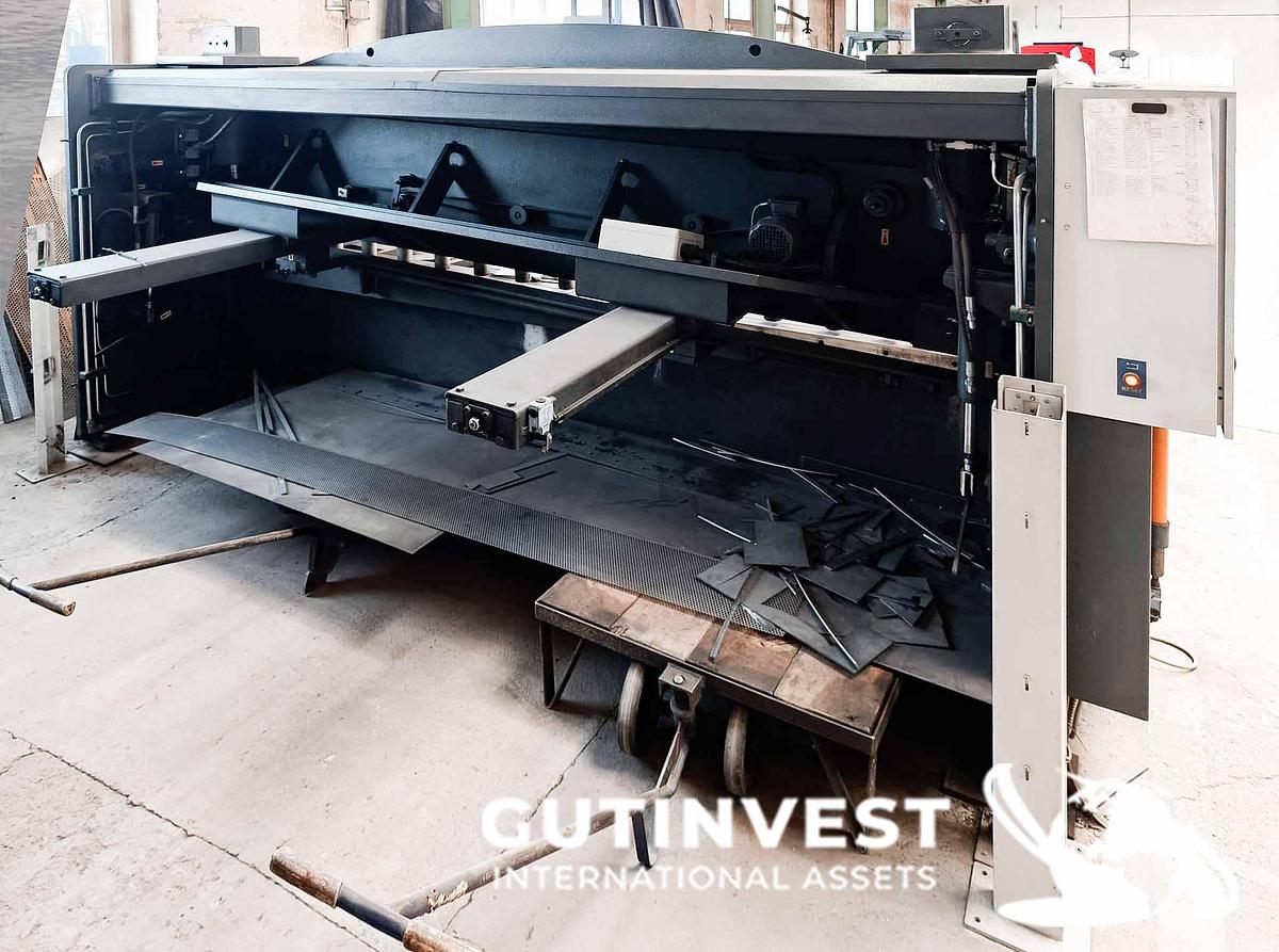 Used 1 - Hydraulic Shear press