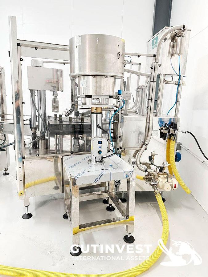 Used 1 - Complete lot of machinery for olive oil packaging