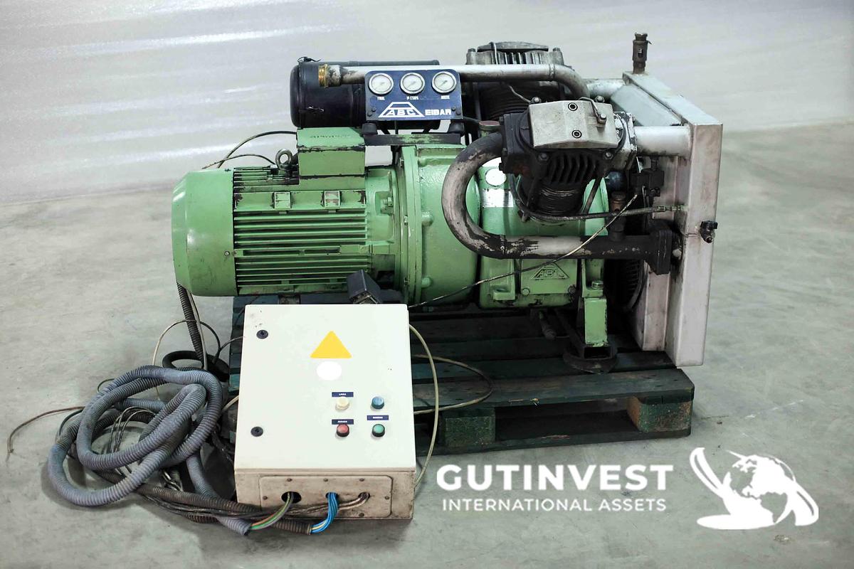 Usado 13 - Compresor doble cabezal
