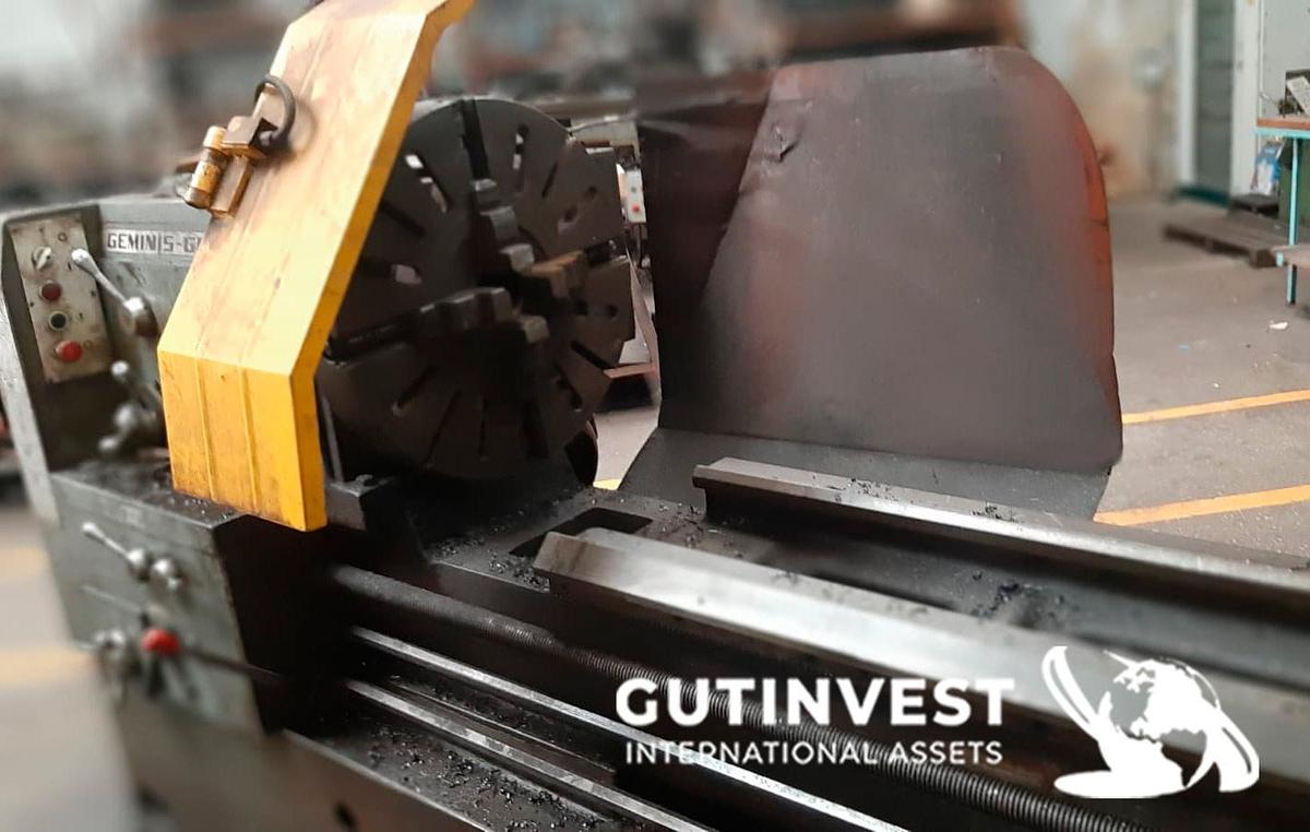 Used Lathe for metal