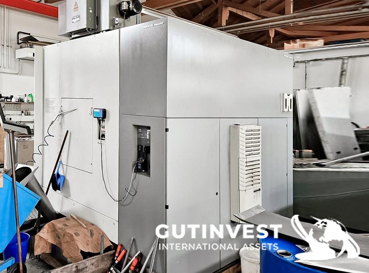 Usado Centro de mecanizado vertical CNC