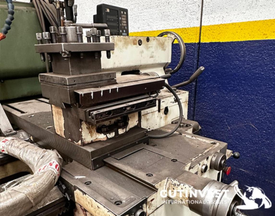 Used Heavy-Duty Parallel Lathe for metal - 3 meters