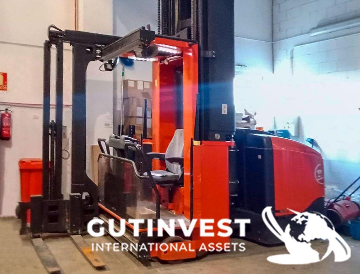 Used Electric Side Loader Forklift - 10 meters