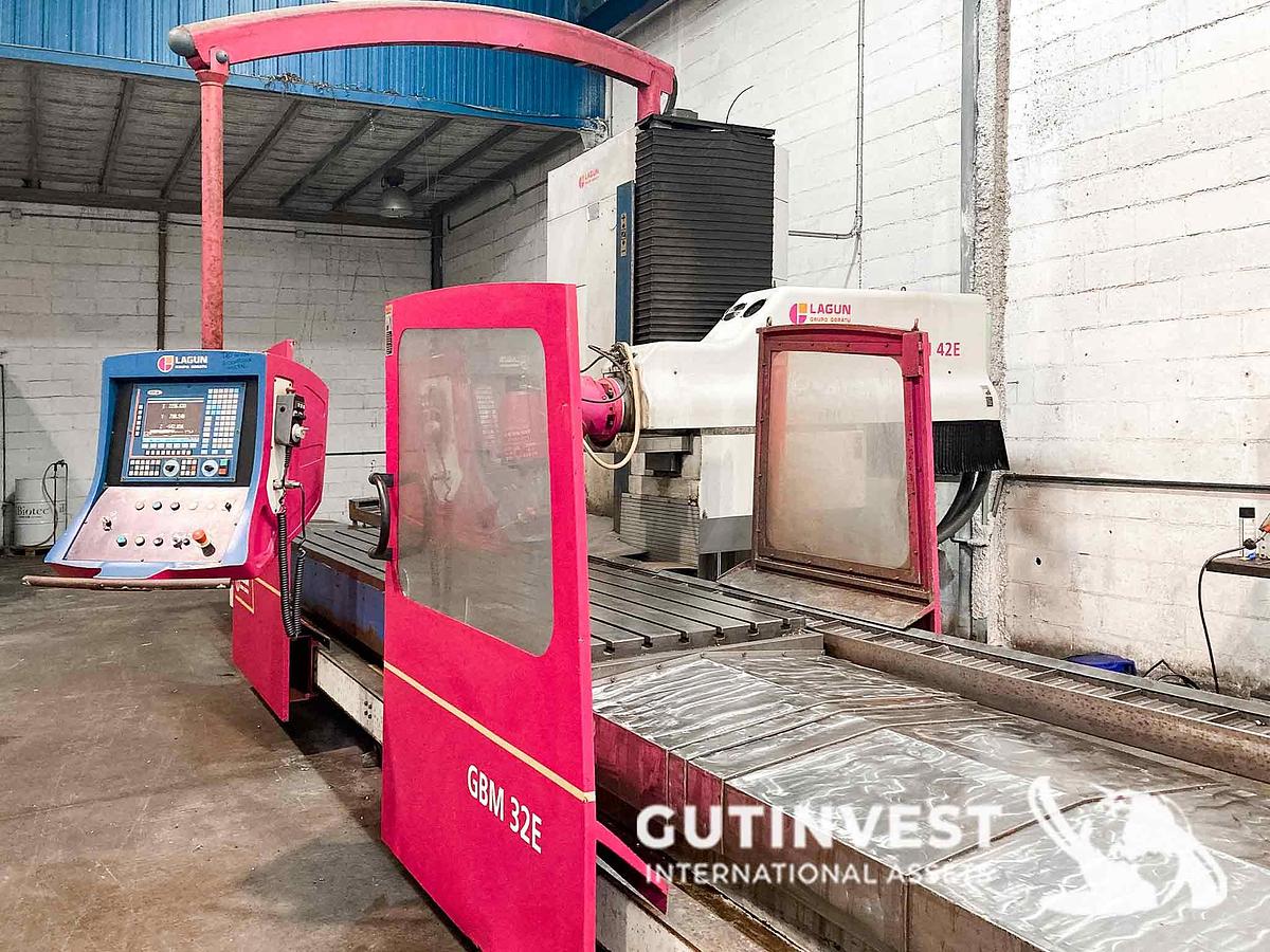 Used 1 - CNC bench milling machine