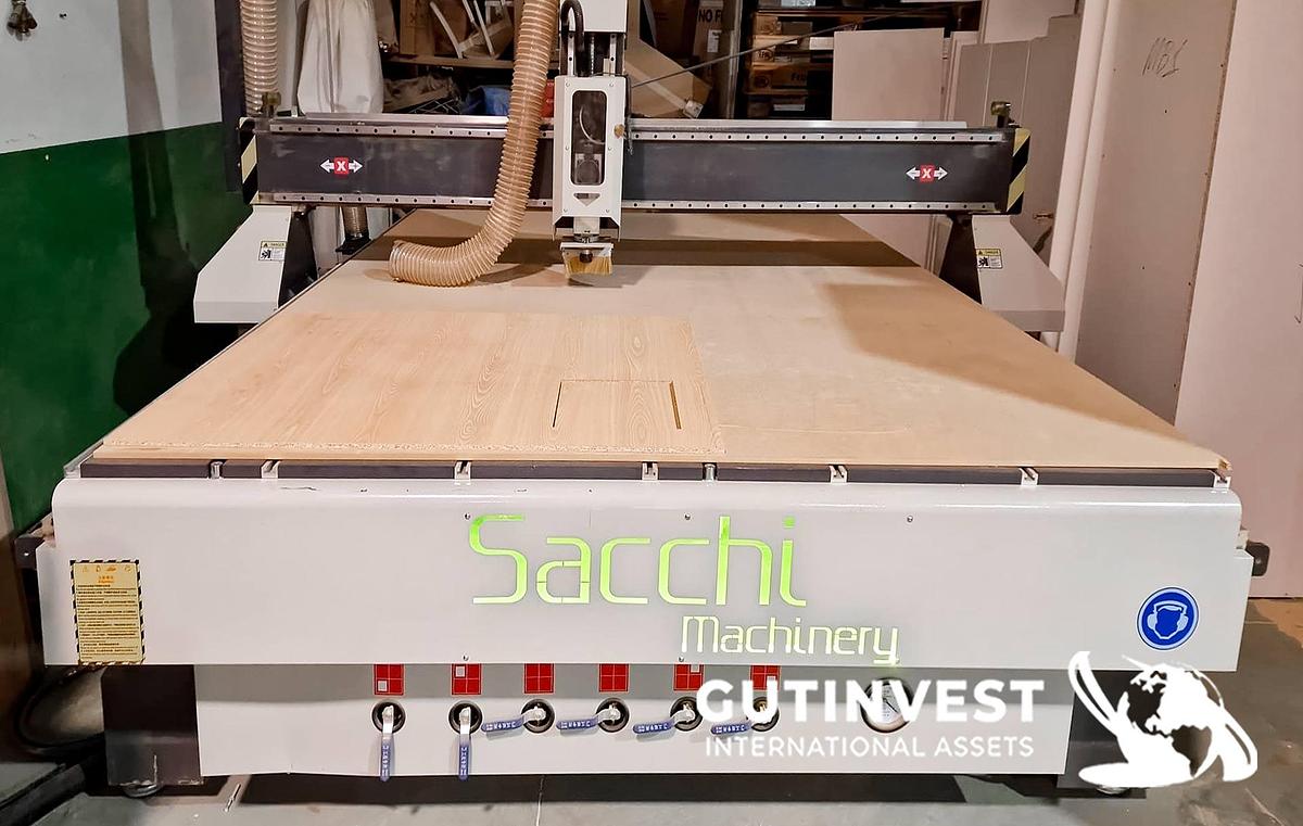 Usado 1 - Máquina de fresado y corte cnc para madera