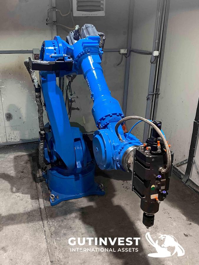 Usado 1 - Robot industrial de 6 ejes