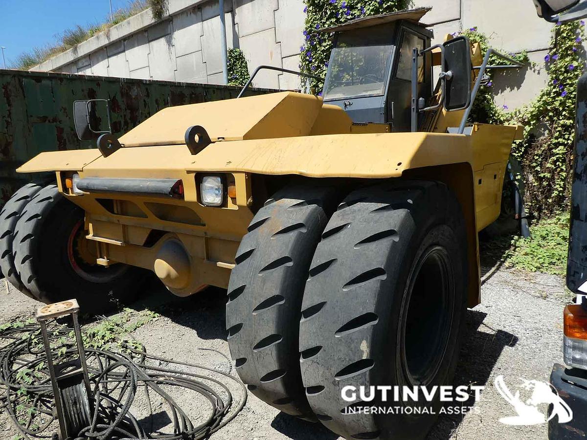 Used 1 - Reach Stacker - 40 Tn