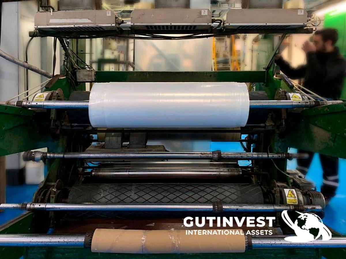 Usado 1 - Línea de extrusión de plástico