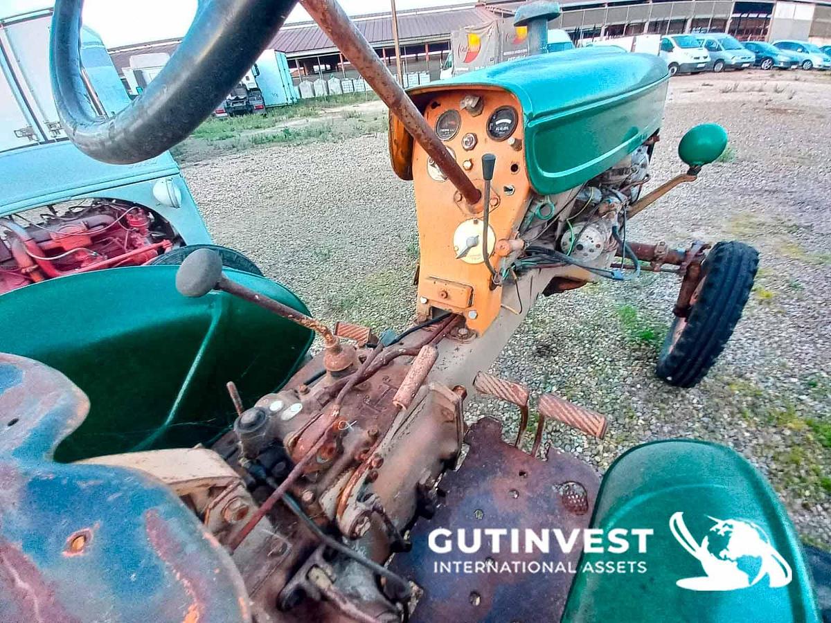 Used 9 - Agricultural tractor
