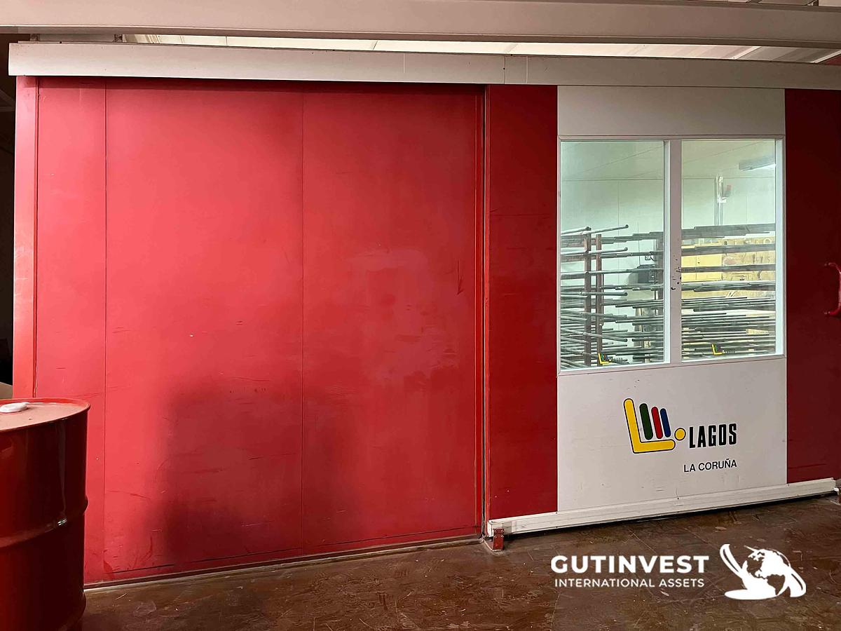 Used 1 - Paint booth