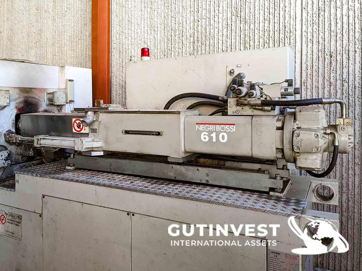 Used 4 - Plastic injection molding machine - 160Tn