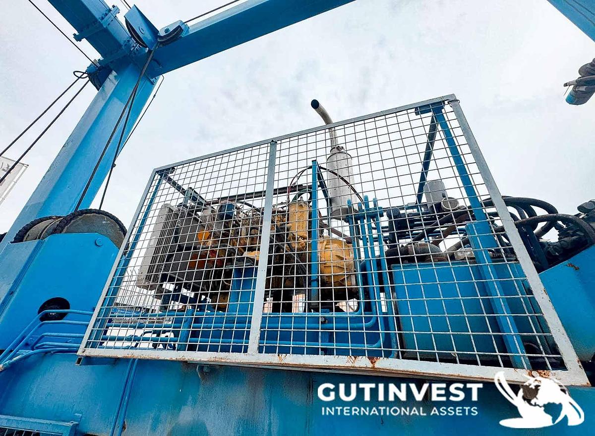 Used 1 - Boat Hoist - Gantry crane - 27T