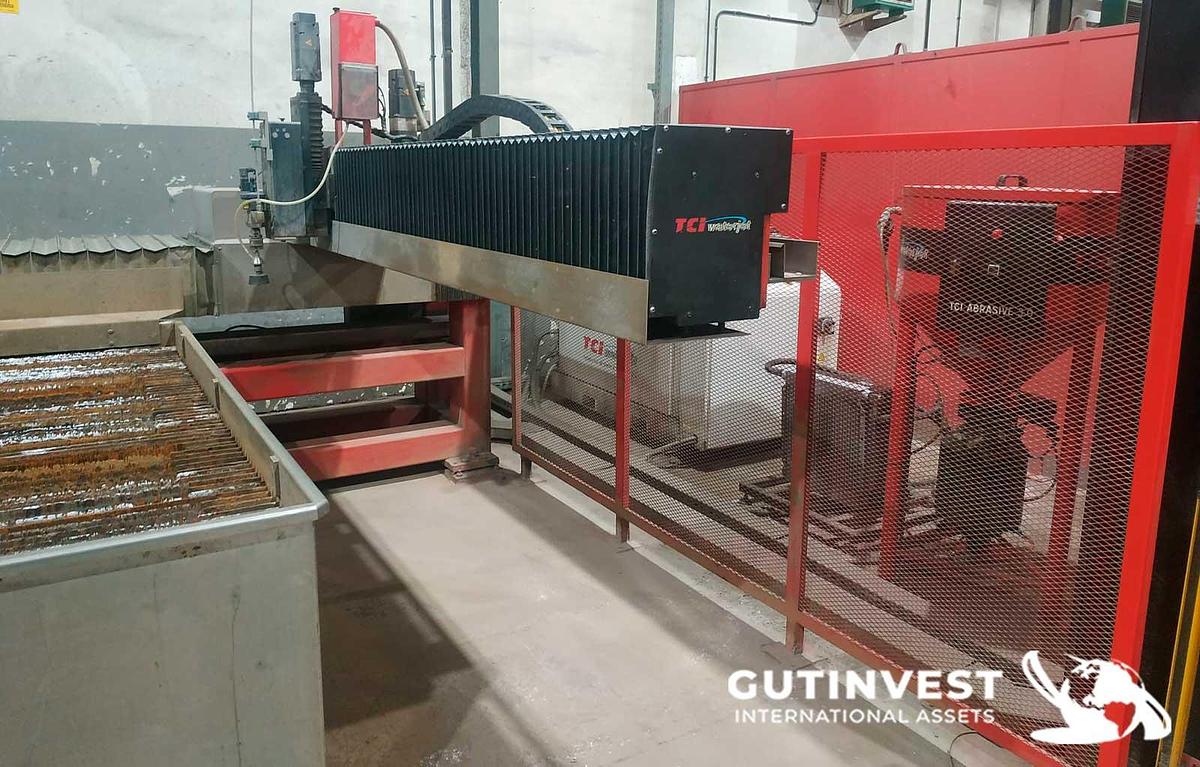 Used 1 - Waterjet cutting machine