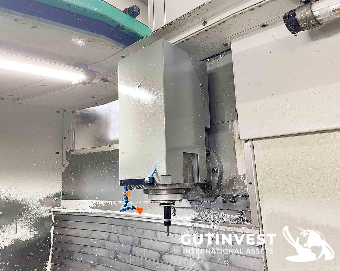 Usado 1 - Centro de mecanizado vertical CNC de 3 ejes