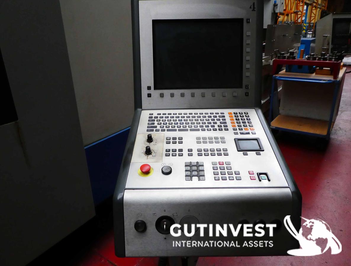 Usado Centro de Mecanizado Vertical CNC