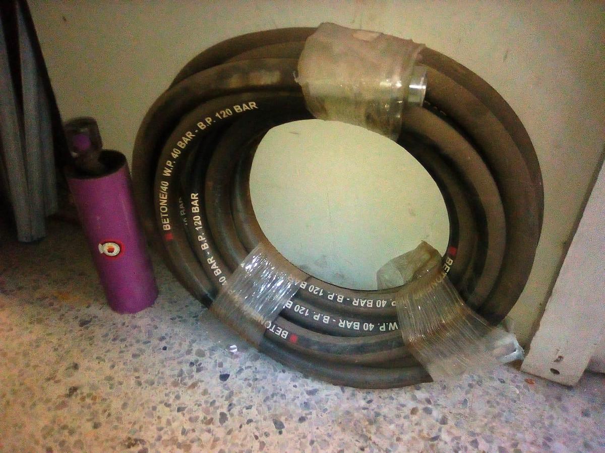 Usado 17 - Máquina para el bombeo y proyectado de materiales premezcla