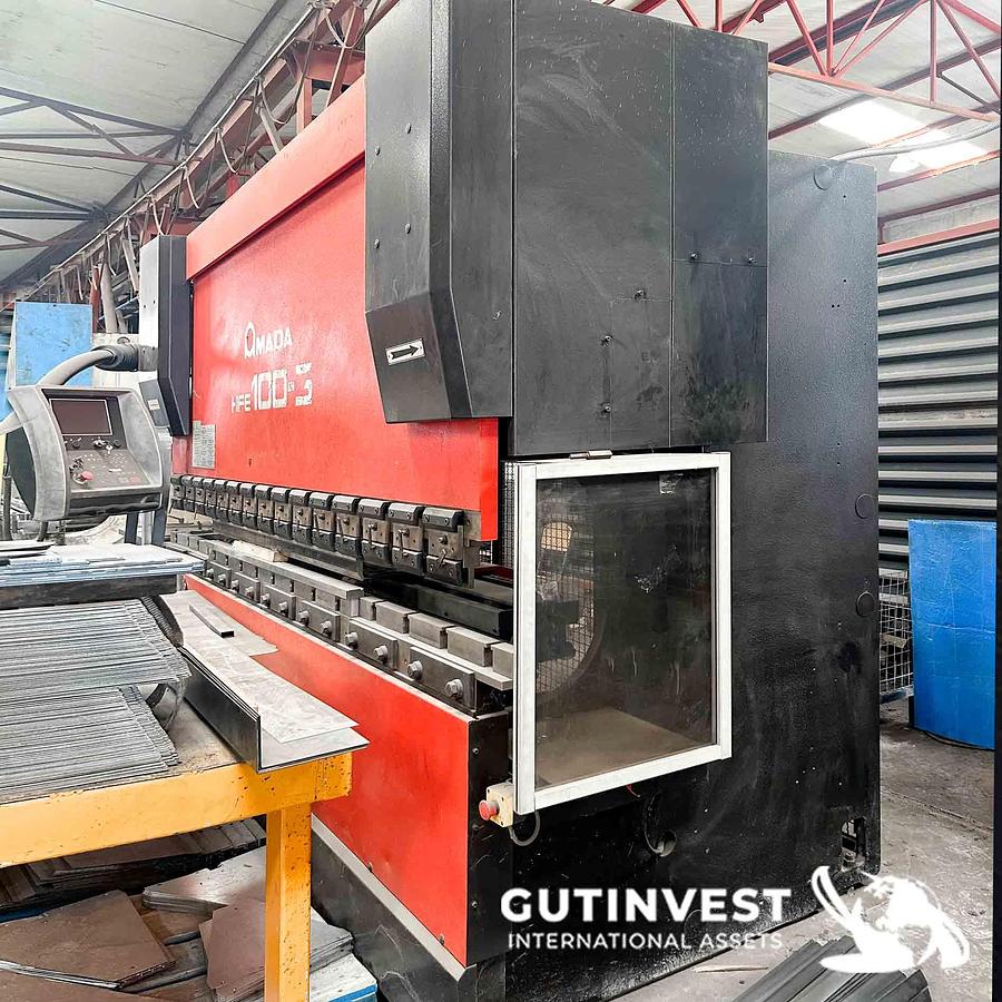 Usado Plegadora CNC