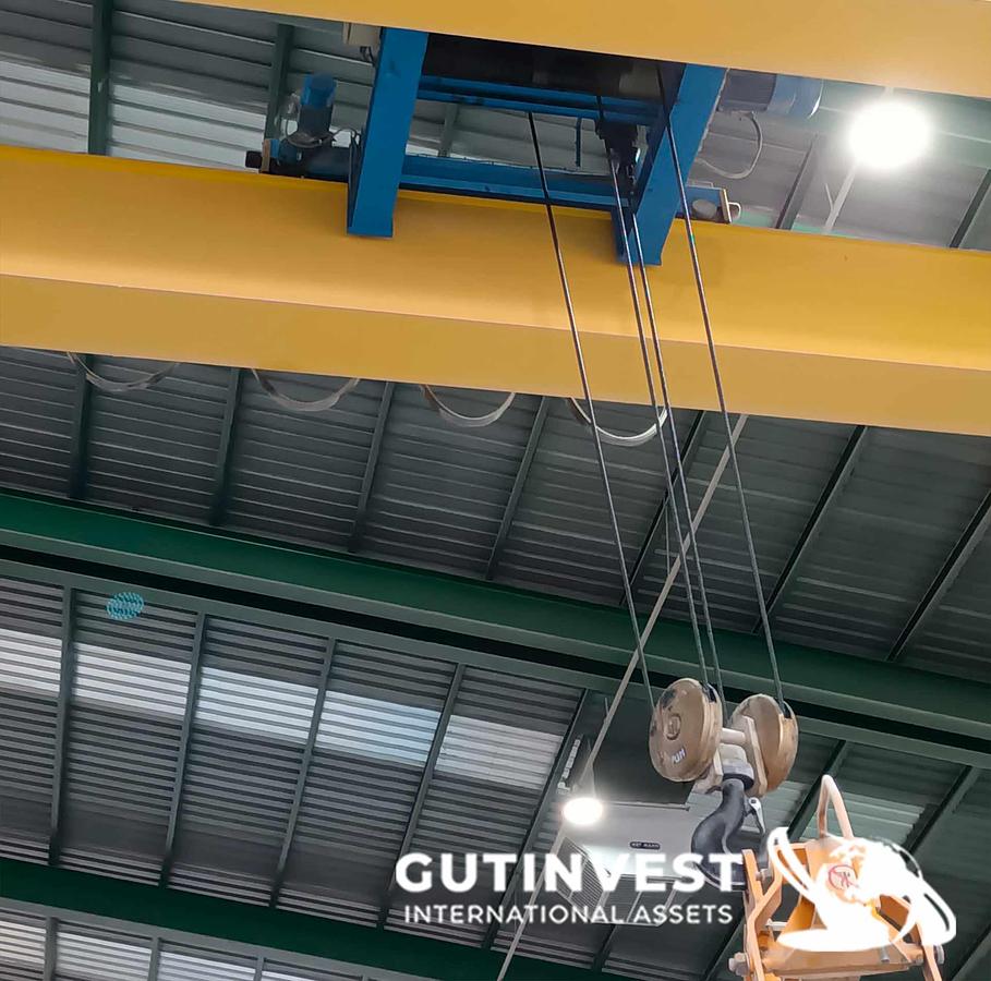 Used Double-girder overhead crane - 5 Tn