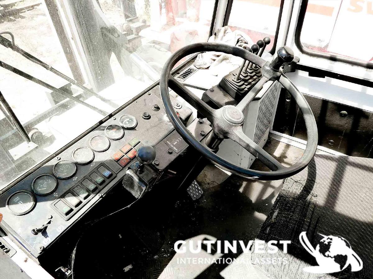 Used 6 - Forklift - 12 Tn
