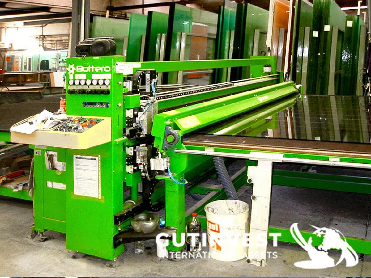 Used 1 - Laminated glass cutting table + loading table