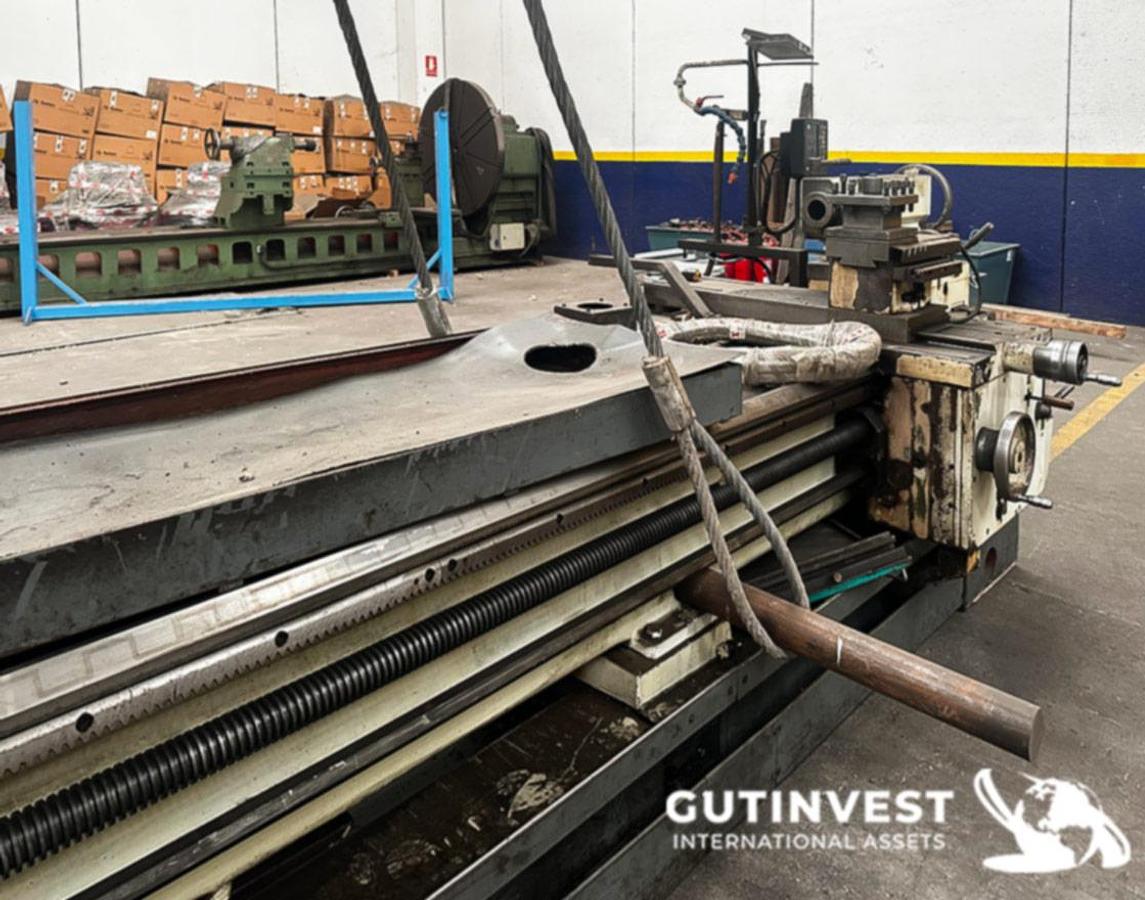 Used Heavy-Duty Parallel Lathe for metal - 3 meters