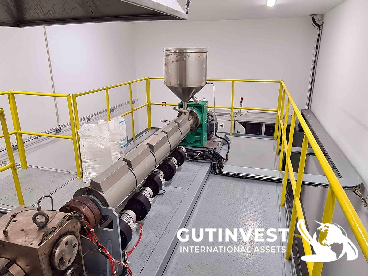 Used 1 - Meltblown extrusion line
