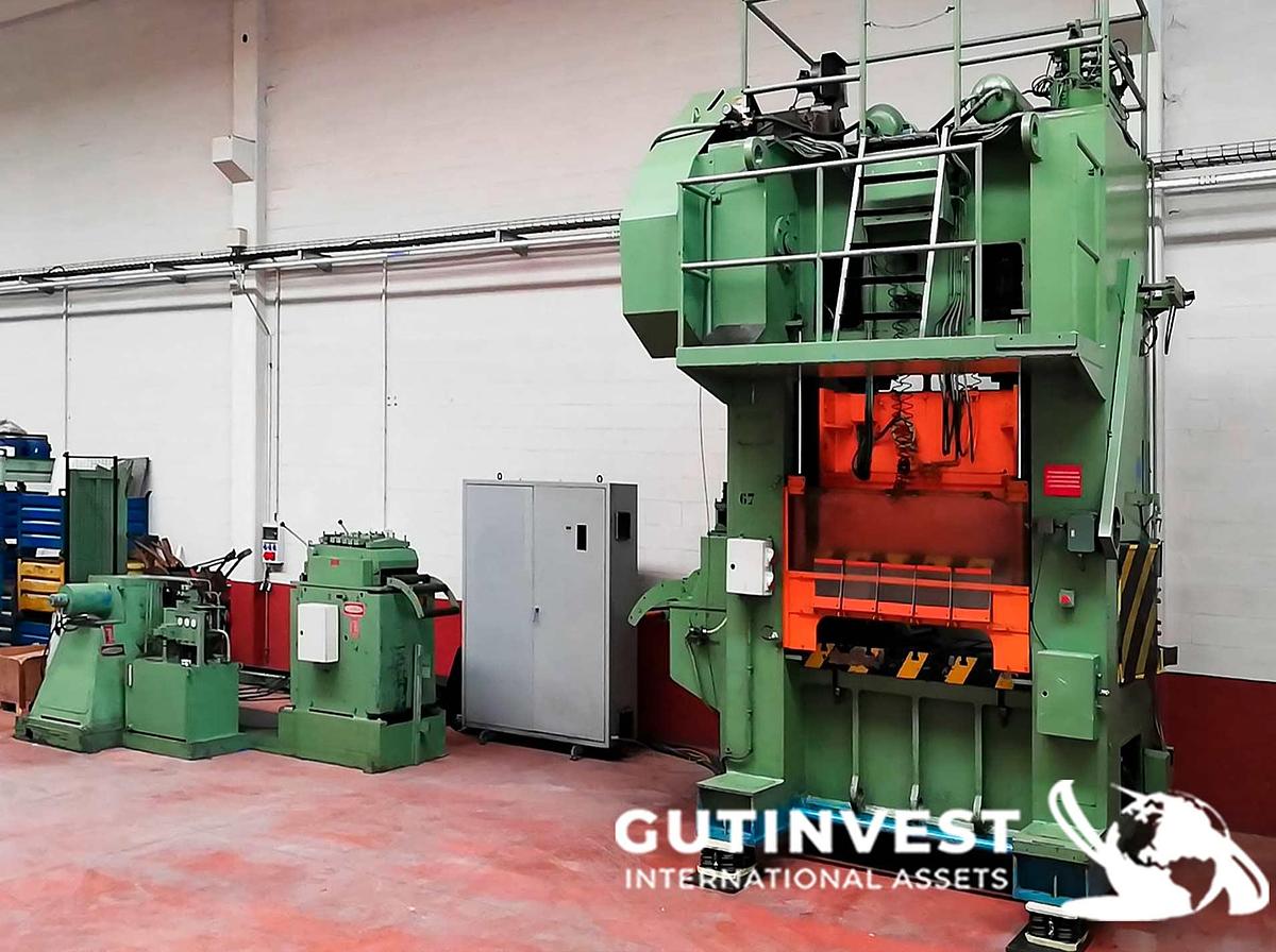 Used Double-column press with decoiler and flattener