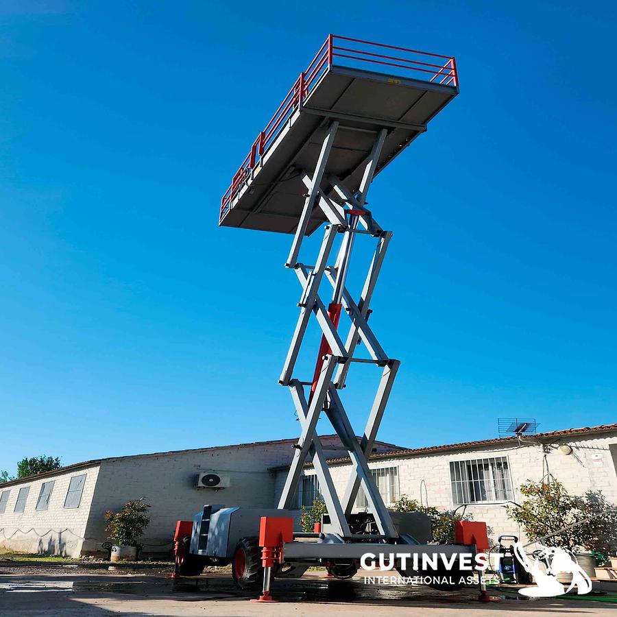 Used 2 - Scissor lift platform - 10 meters
