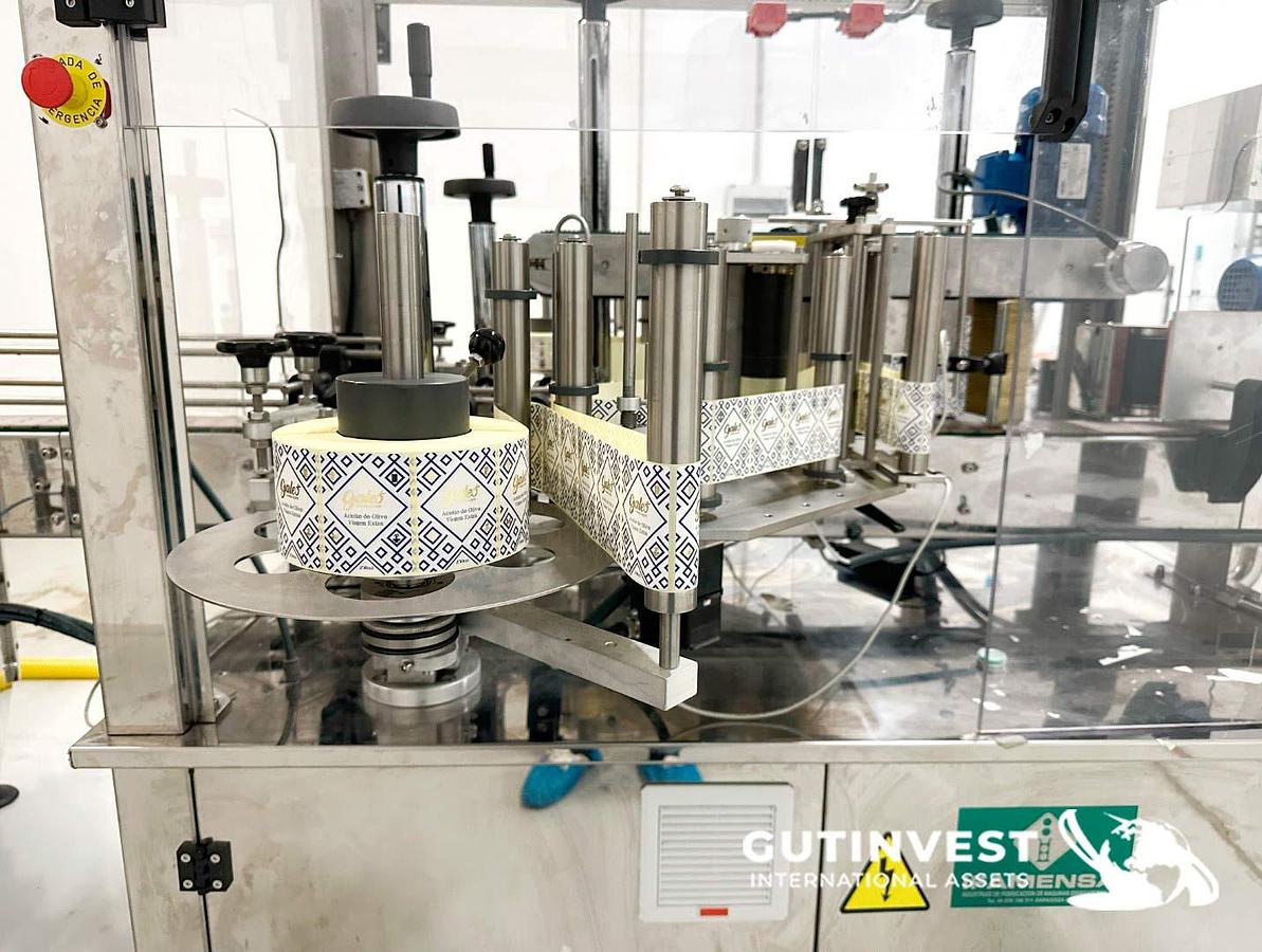Used 1 - Complete lot of machinery for olive oil packaging