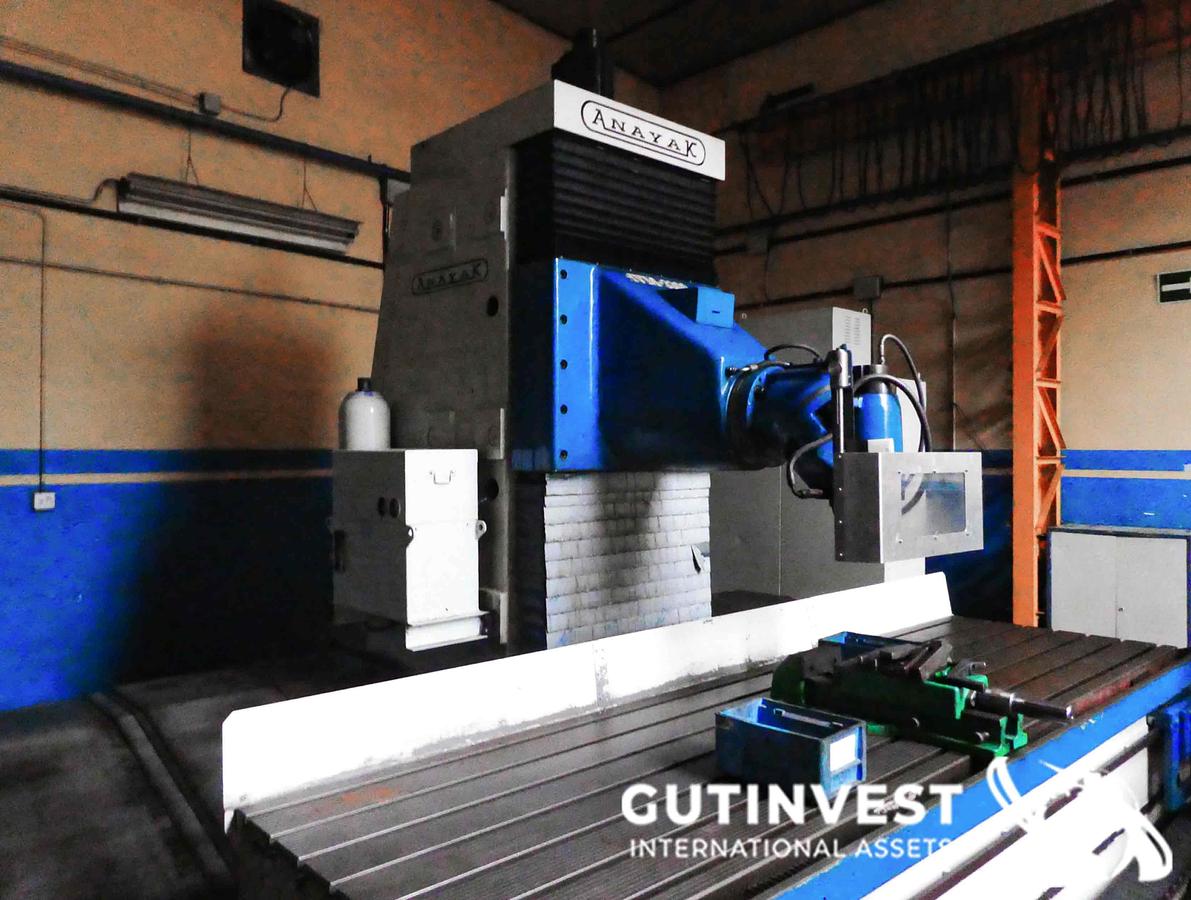 Usado Fresadora de columna móvil cnc