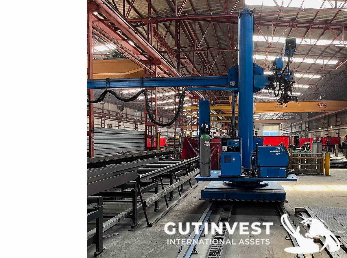 Usado 1 - Columna de soldadura, para la construcción de cuerpos cilín