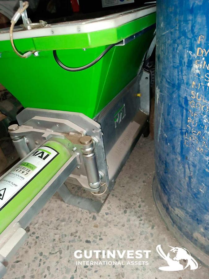 Used Machine for pumping and spraying ready-mixed materials