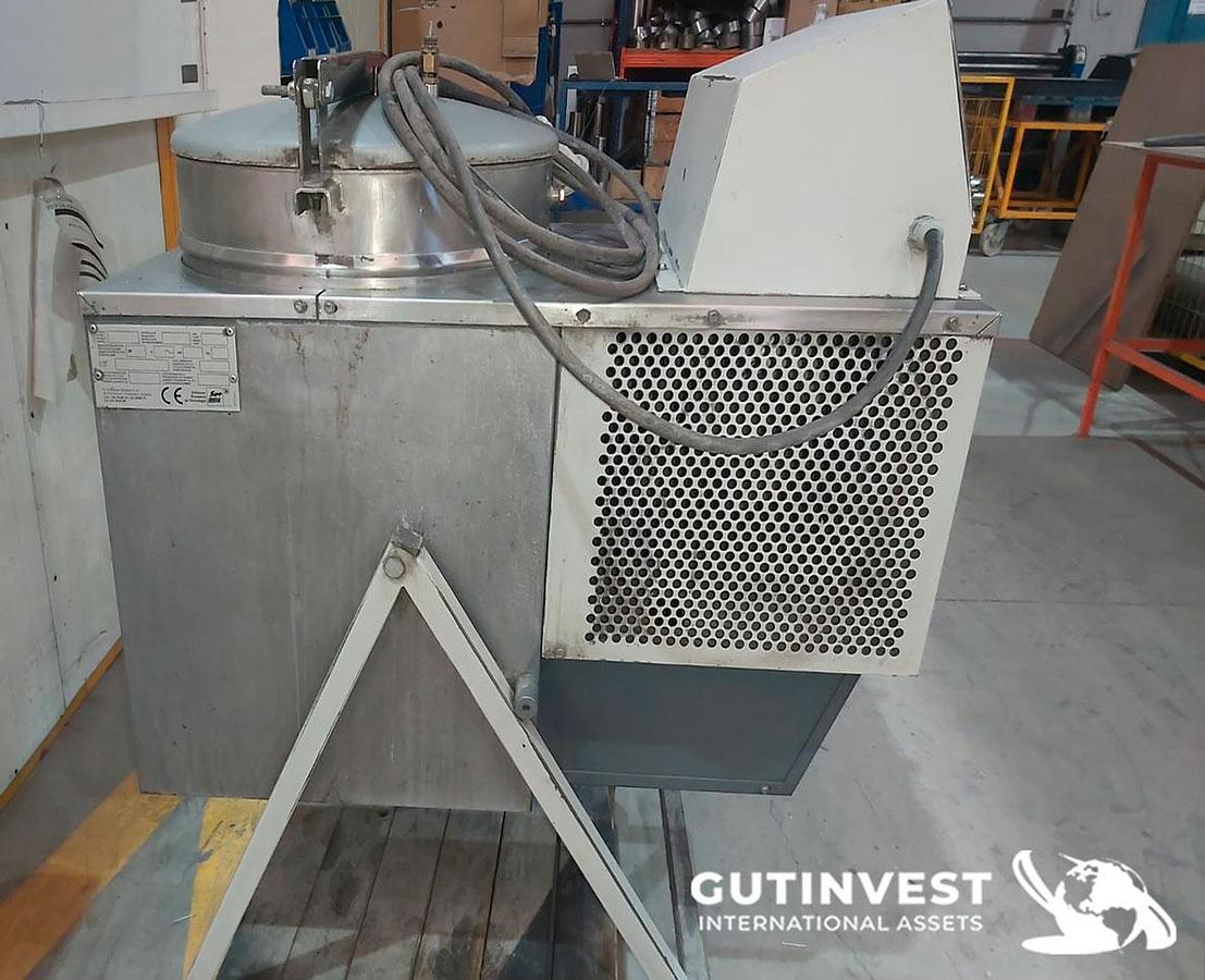 Usado 29 - Máquina de reciclado de disolvente