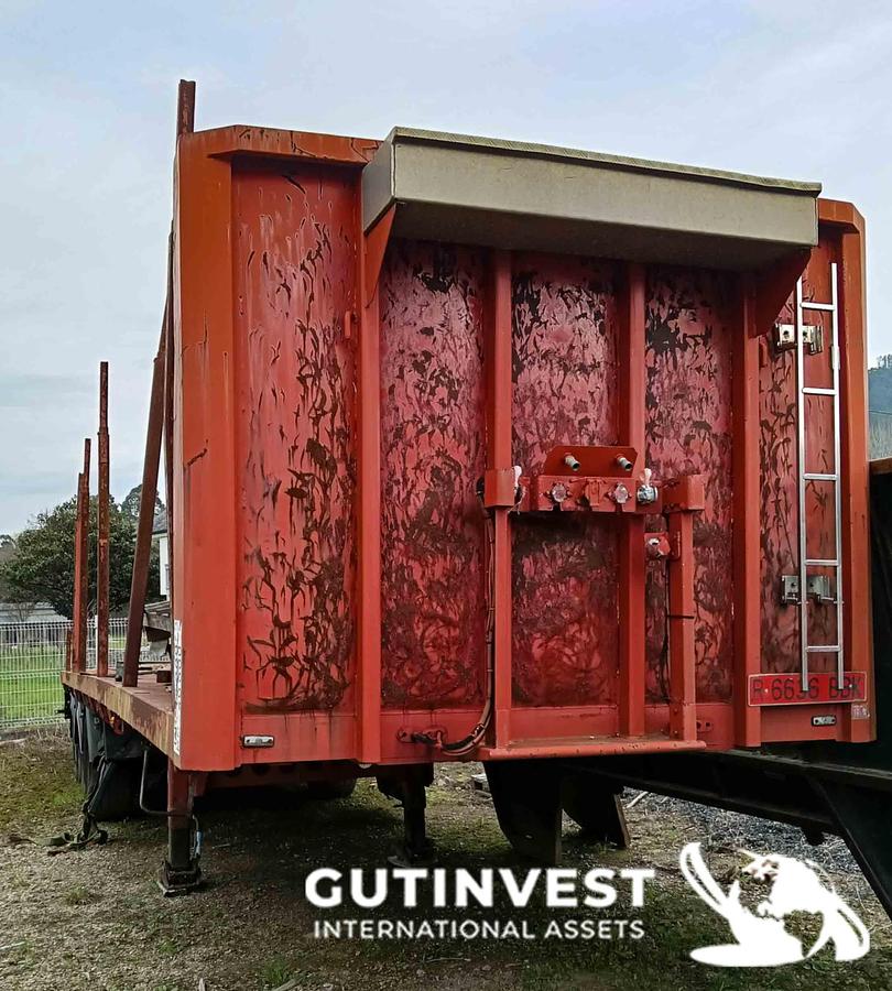 Used 3-axle flatbed semi-trailer