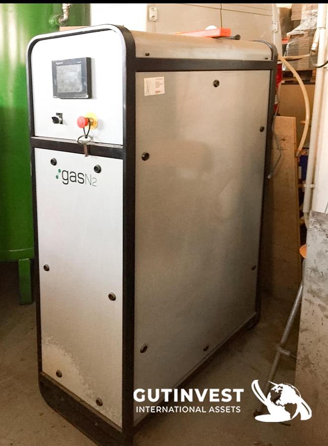 Used Nitrogen generator with tank