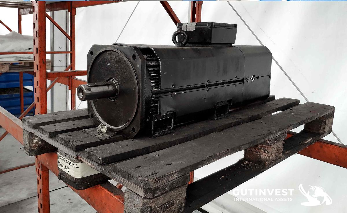 Usado 1 - Fresadora CNC universal de bancada fija - 4 metros.