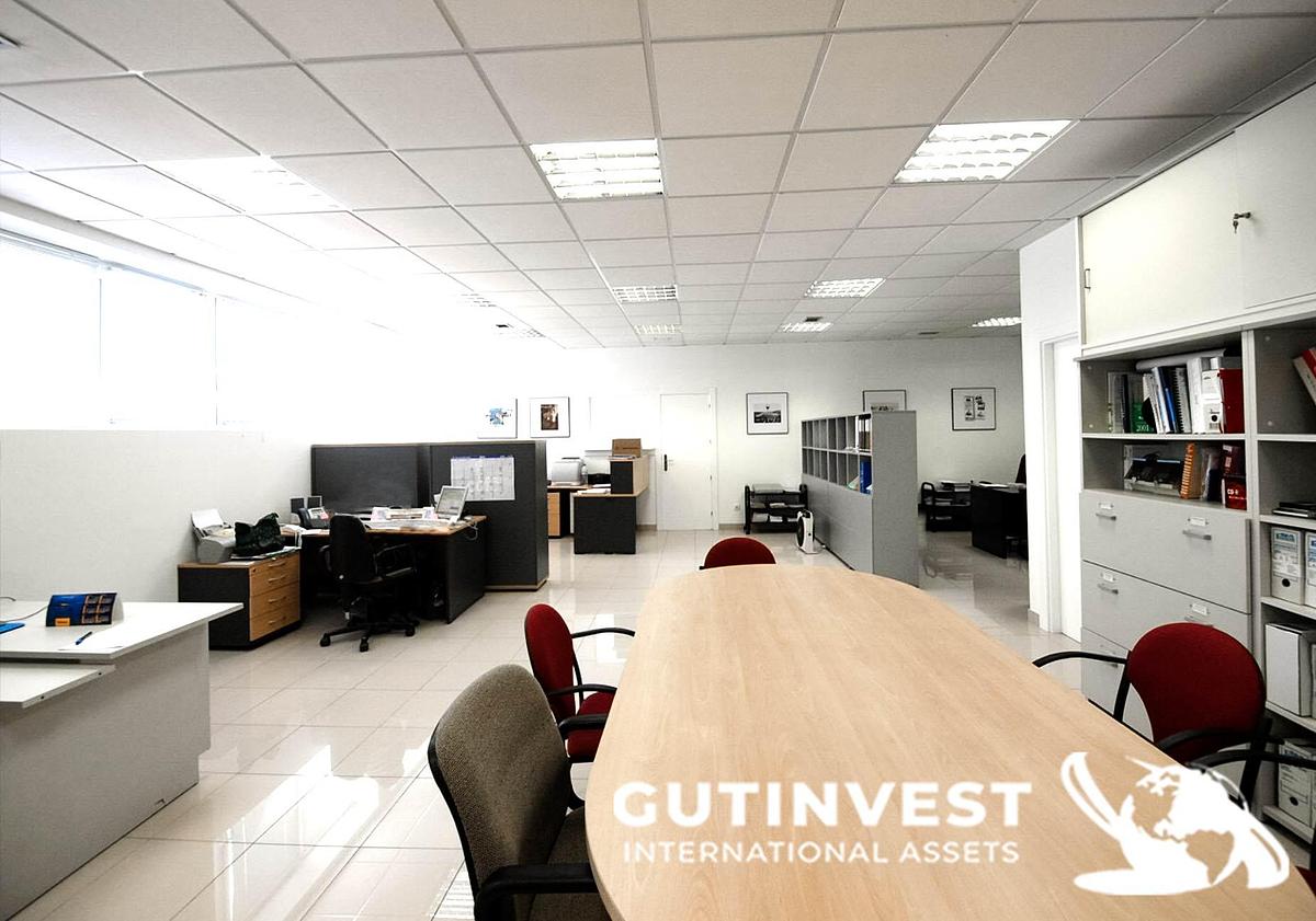 Used Industrial building - 3.621m2